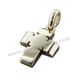 High Polished Silver Cross Pendant in Stainless Steel